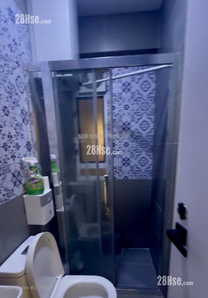 鸿辉大厦 售盘 2 房 , 1 浴室 310 平方尺