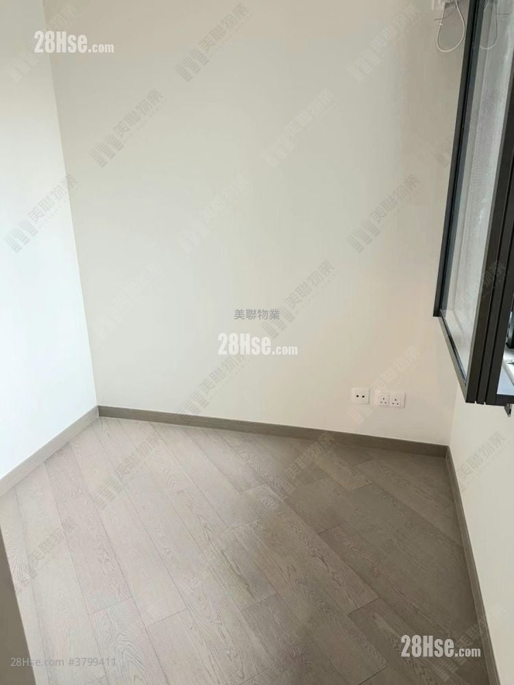 Silicon Hill Sell 2 Bedrooms 418 ft²