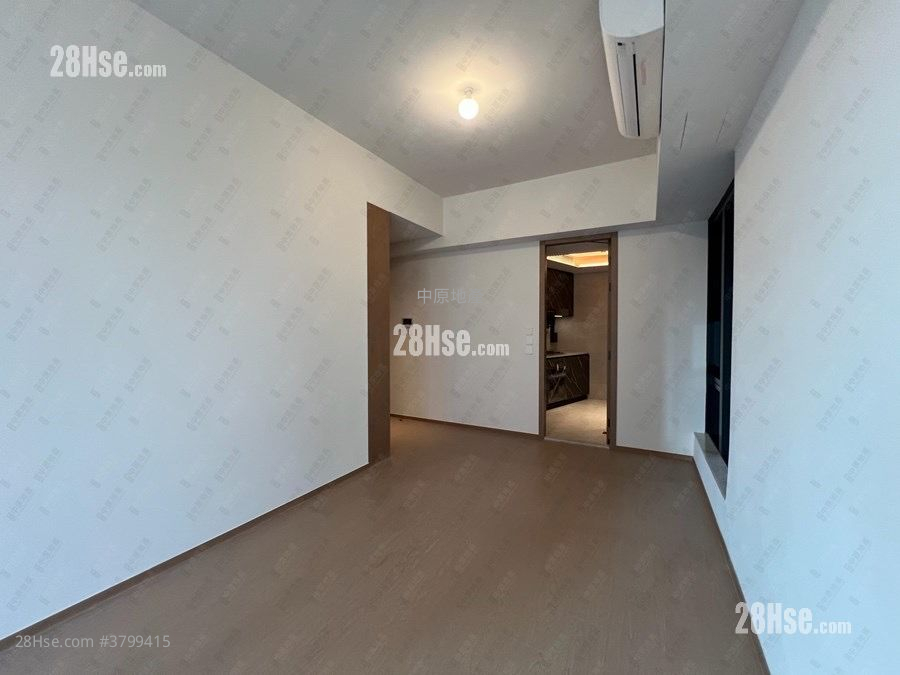 Onmantin Rental 899 ft²