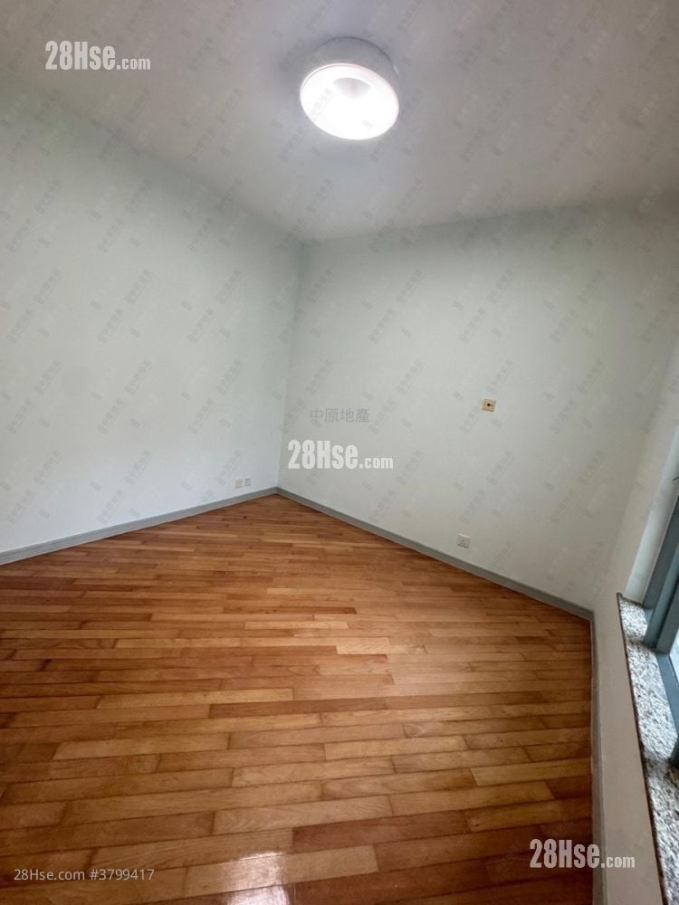 Tung Chung Crescent Rental 2 Bedrooms 592 ft²