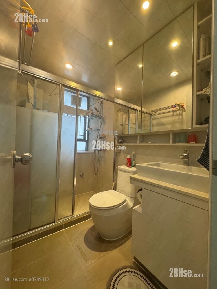 Tung Chung Crescent Rental 2 Bedrooms 592 ft²