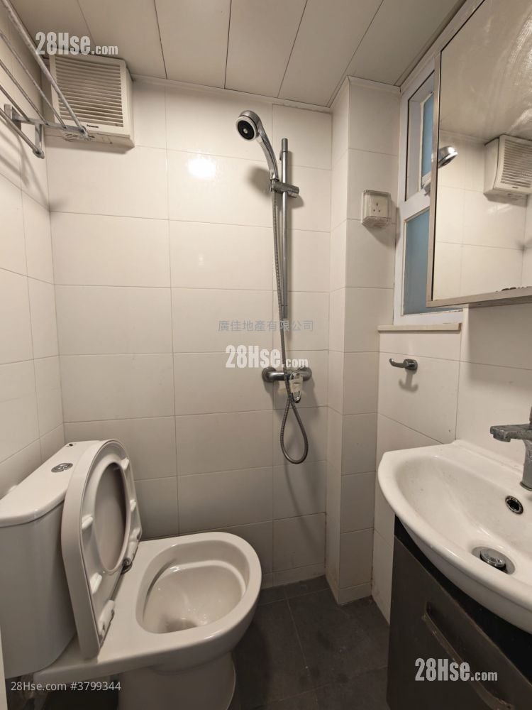 4A Second Street Sell 2 Bedrooms , 2 Bathrooms 274 ft²