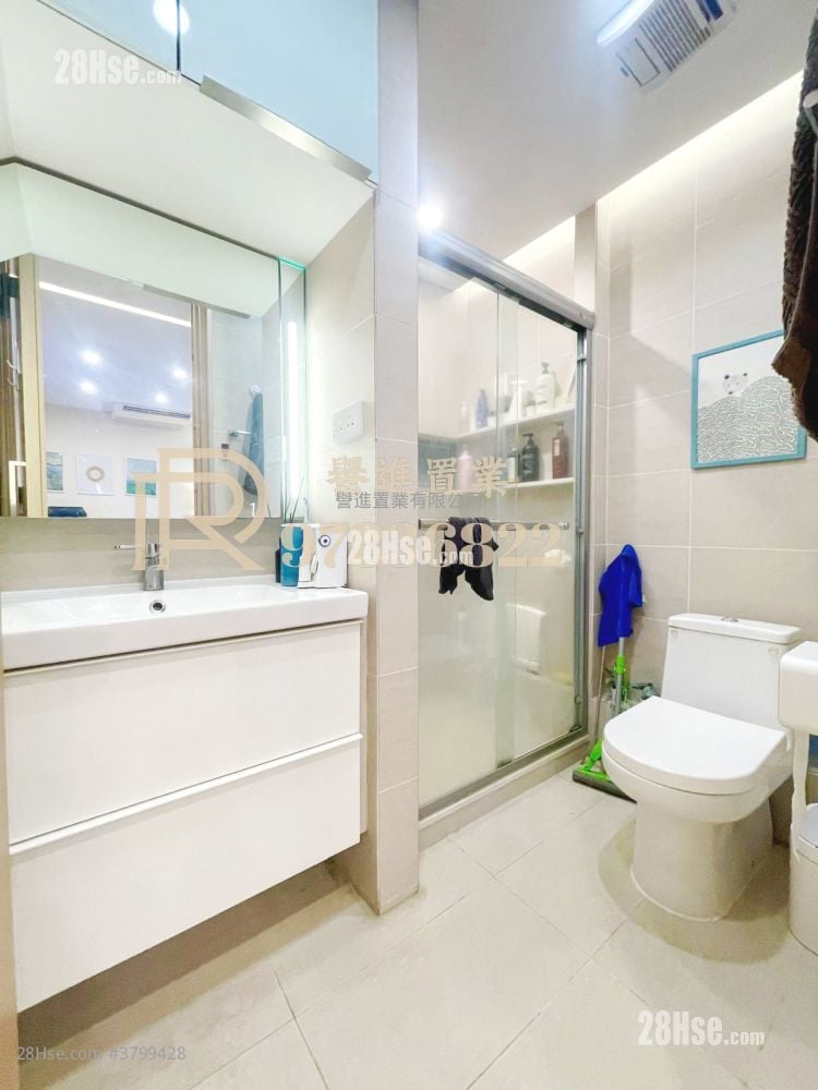 村屋 售盘 3 房 , 2 浴室 700 平方尺