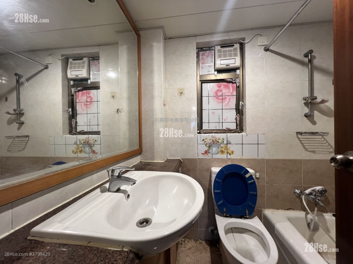 Serenade Cove Sell 3 Bedrooms , 2 Bathrooms 608 ft²