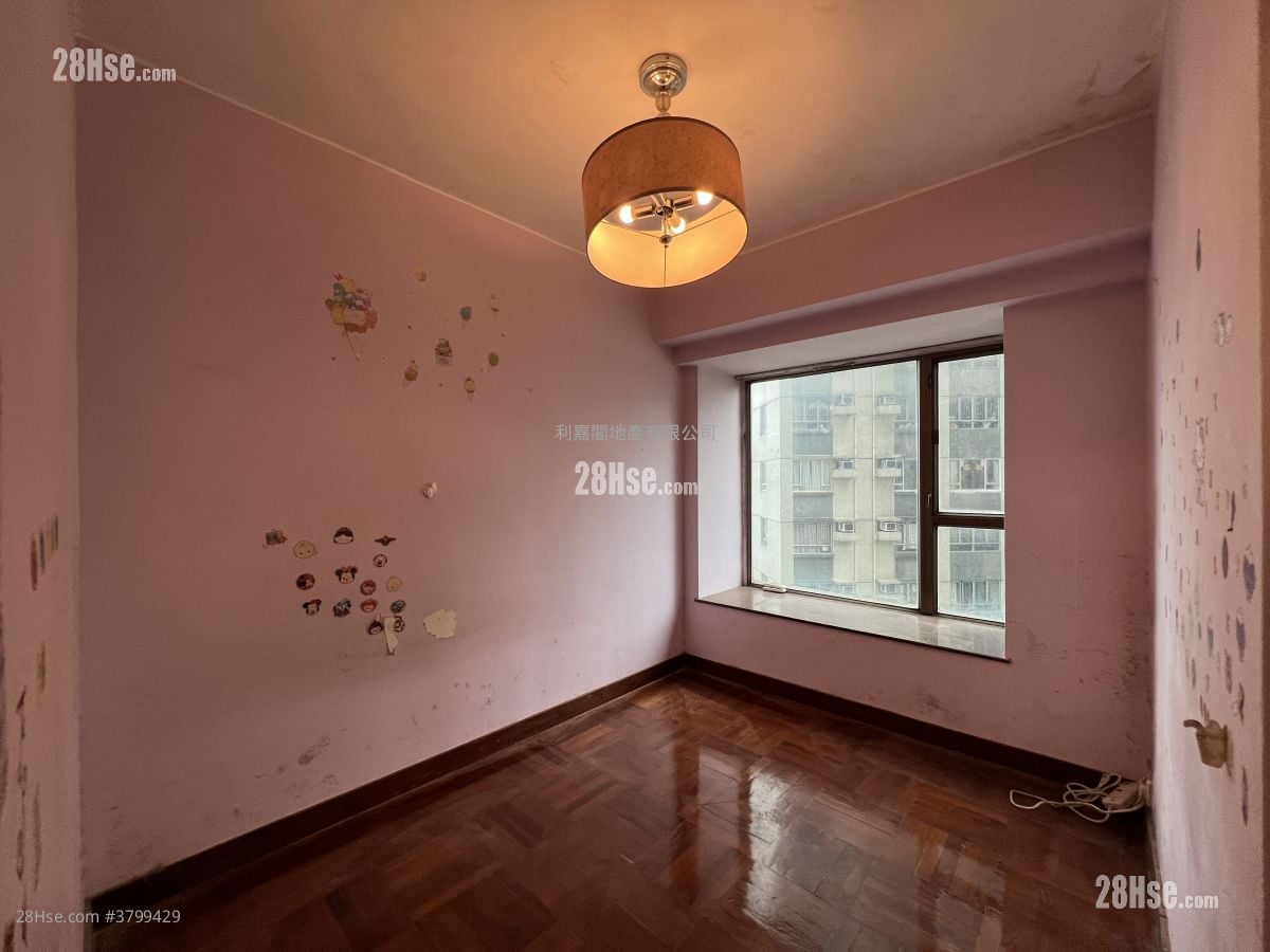 Serenade Cove Sell 3 Bedrooms , 2 Bathrooms 608 ft²