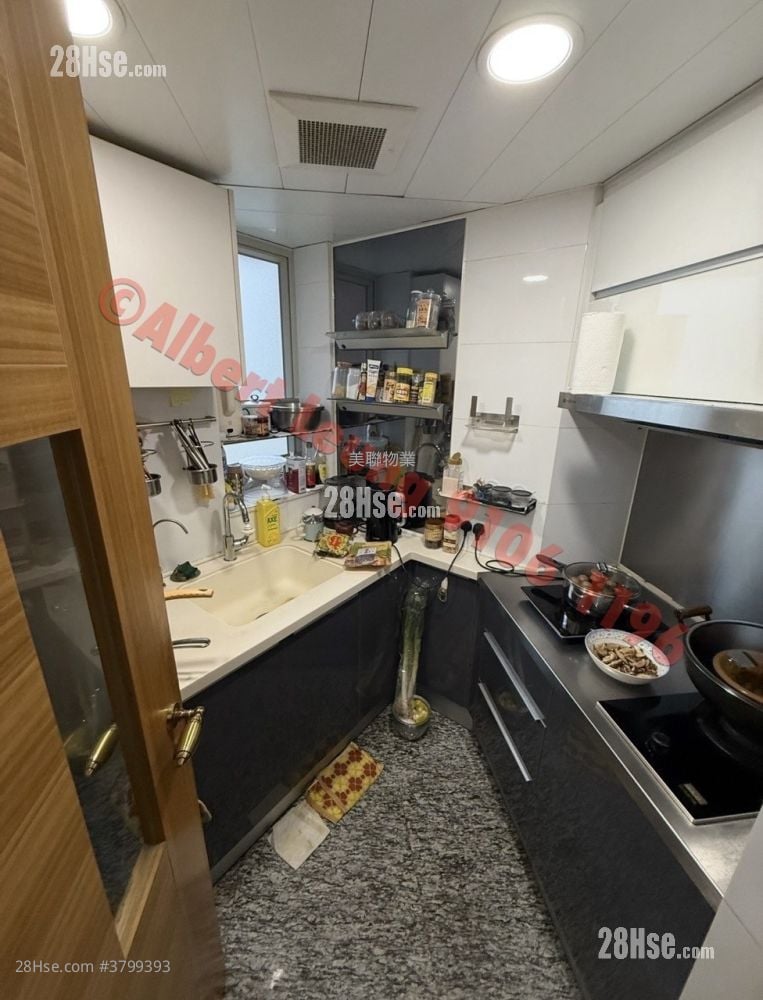 Festival City Sell 3 Bedrooms , 2 Bathrooms 680 ft²