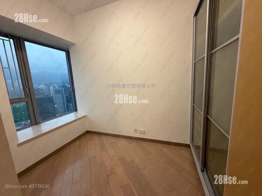 The Latitude Sell 2 Bedrooms 542 ft²