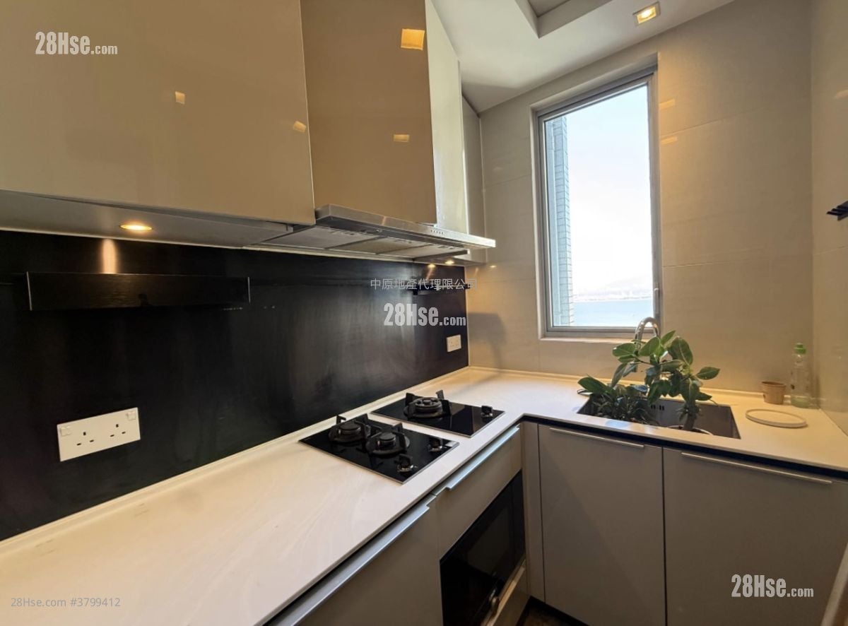 Century Link Sell 3 Bedrooms , 2 Bathrooms 641 ft²