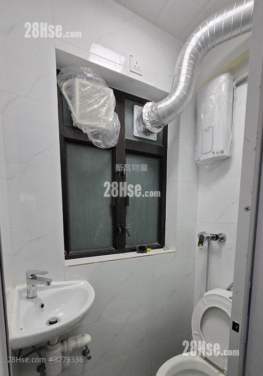 Tseung Kwan O Village Rental Studio , 3 Bathrooms