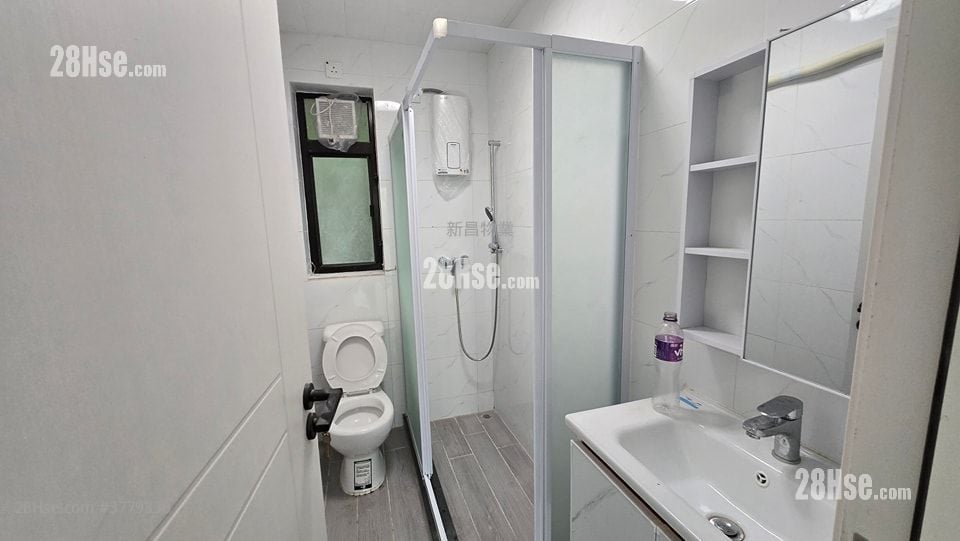 Tseung Kwan O Village Rental Studio , 3 Bathrooms