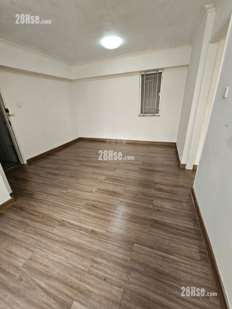 Greenfield Garden Sell 2 Bedrooms , 1 Bathroom 480 ft²