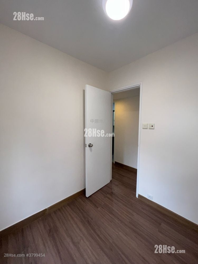 Greenfield Garden Sell 2 Bedrooms , 1 Bathroom 480 ft²