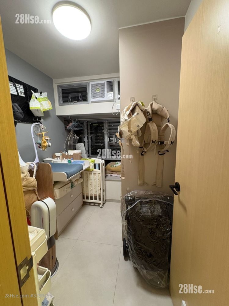 Greenfield Garden Sell 2 Bedrooms , 1 Bathroom 449 ft²