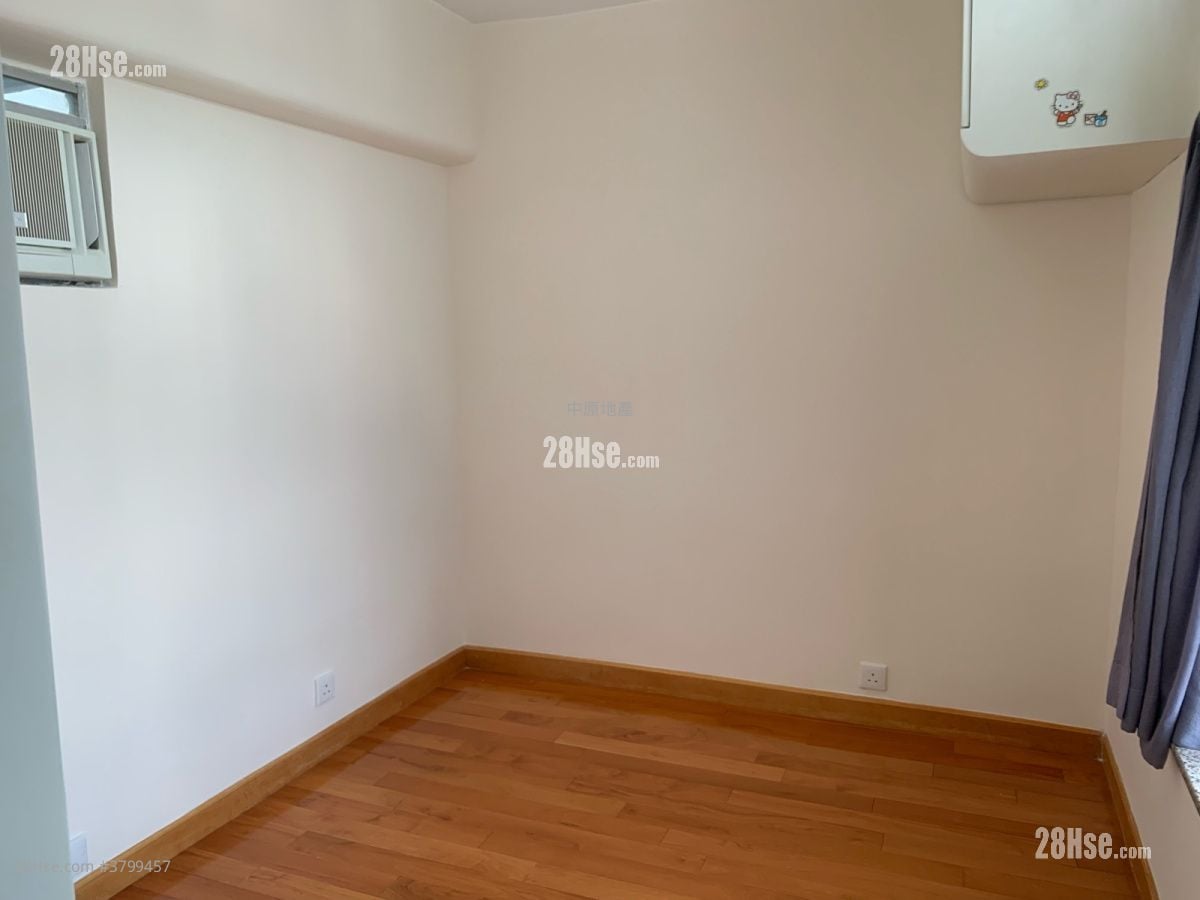 Greenfield Garden Sell 2 Bedrooms , 1 Bathroom 458 ft²