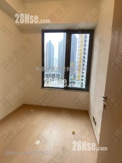 K. Summit Rental 2 Bedrooms 466 ft²