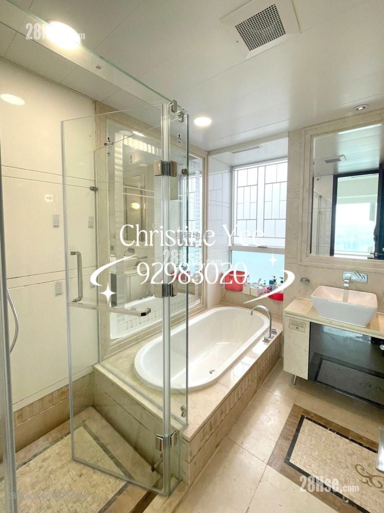 The Legend Rental 4 Bedrooms , 2 Bathrooms 1,386 ft²