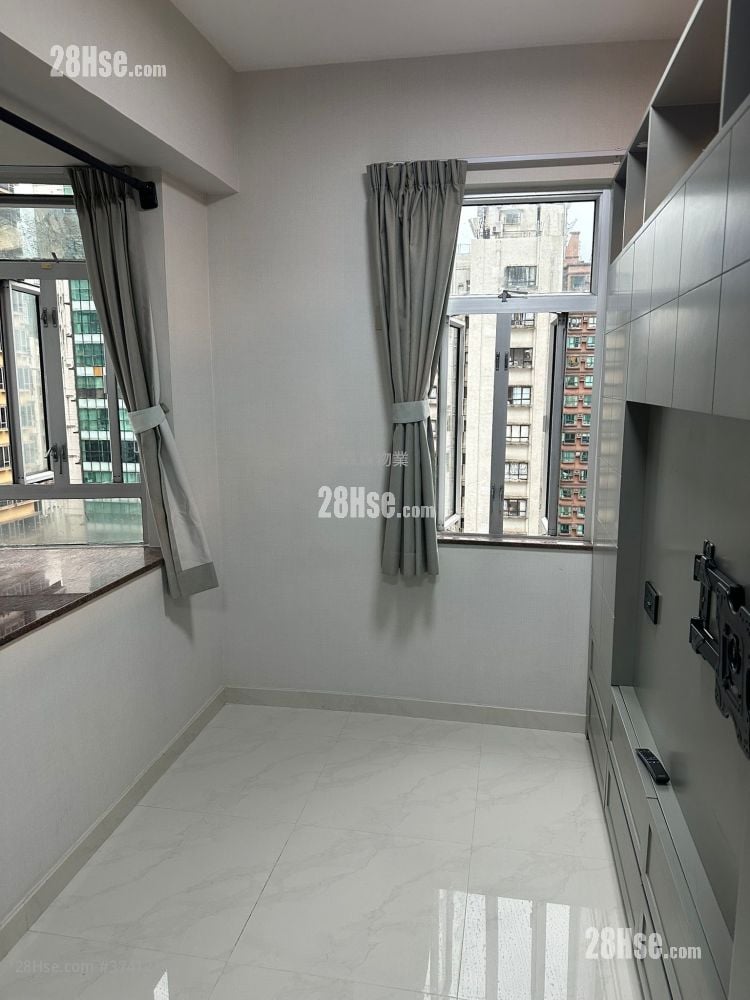 Ka Hing Building Rental Studio , 1 Bathroom 243 ft²