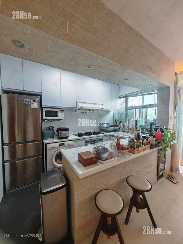 蓝天海岸 售盘 4 房 , 4 浴室 1,352 平方尺