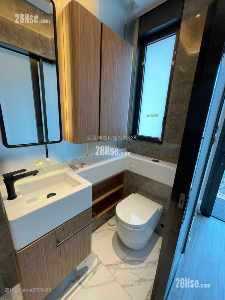 The Vantage Sell Studio , 1 Bathroom 196 ft²