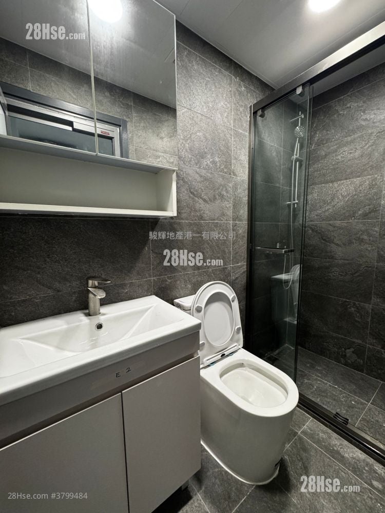 Tsan Yung Mansion Rental 180 ft²