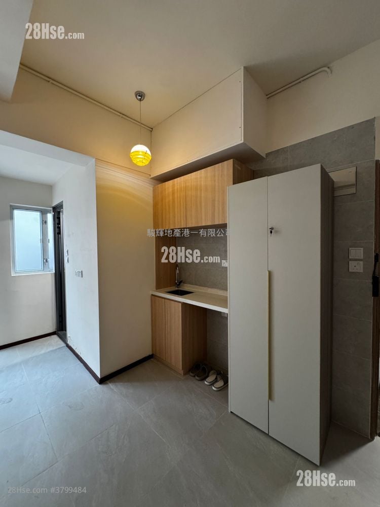 Tsan Yung Mansion Rental 180 ft²