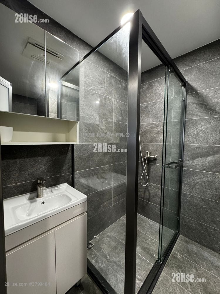 Tsan Yung Mansion Rental 180 ft²