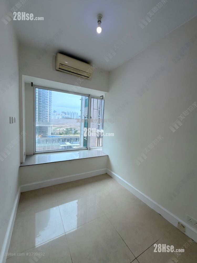 The Capitol Sell 2 Bedrooms , 1 Bathroom 519 ft²