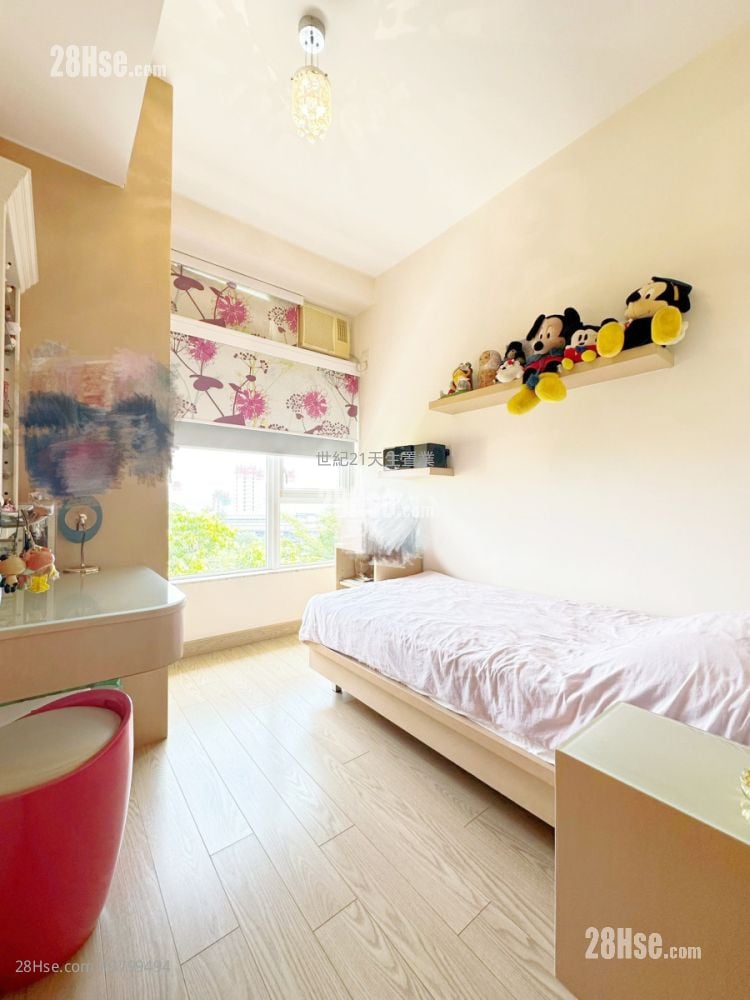 The Hillgrove Sell 4 Bedrooms , 3 Bathrooms 941 ft²