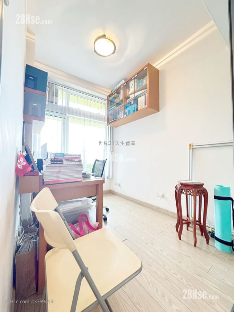 The Hillgrove Sell 4 Bedrooms , 3 Bathrooms 941 ft²