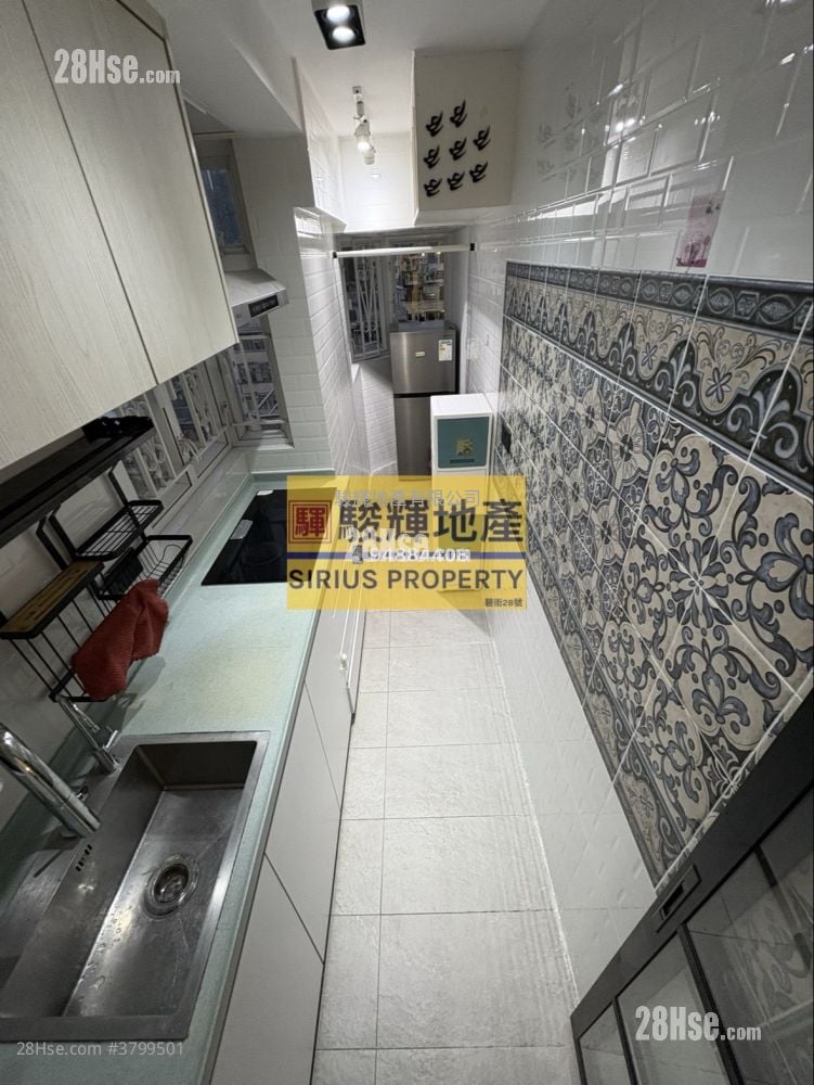 恒威阁 租盘 2 房 , 1 浴室 299 平方尺