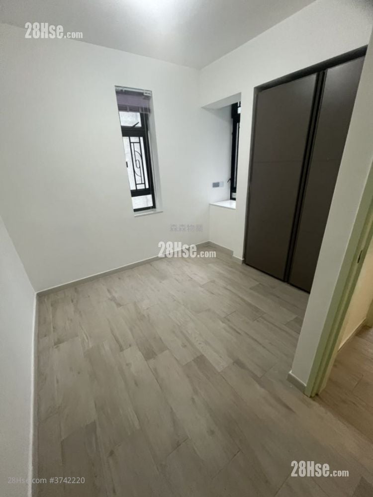 Kornhill Sell 3 Bedrooms , 2 Bathrooms 668 ft²