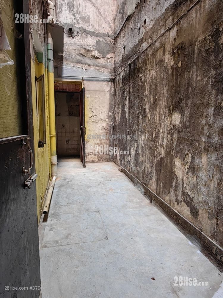 No.33 Wing Wo Street Rental Studio , 1 Toilet 750 ft²