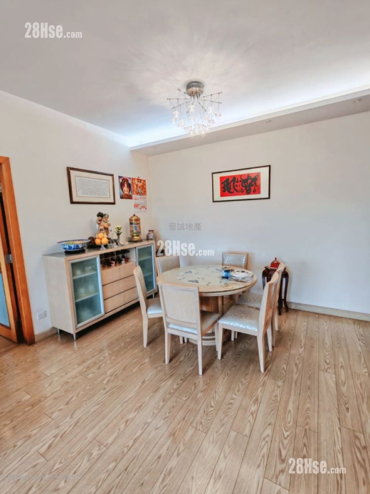 The Hillgrove Sell 4 Bedrooms , 3 Bathrooms 941 ft²