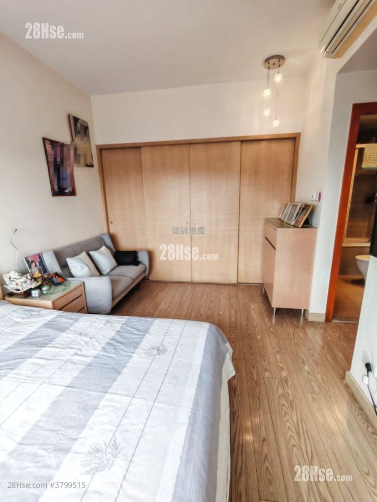 The Hillgrove Sell 4 Bedrooms , 3 Bathrooms 941 ft²