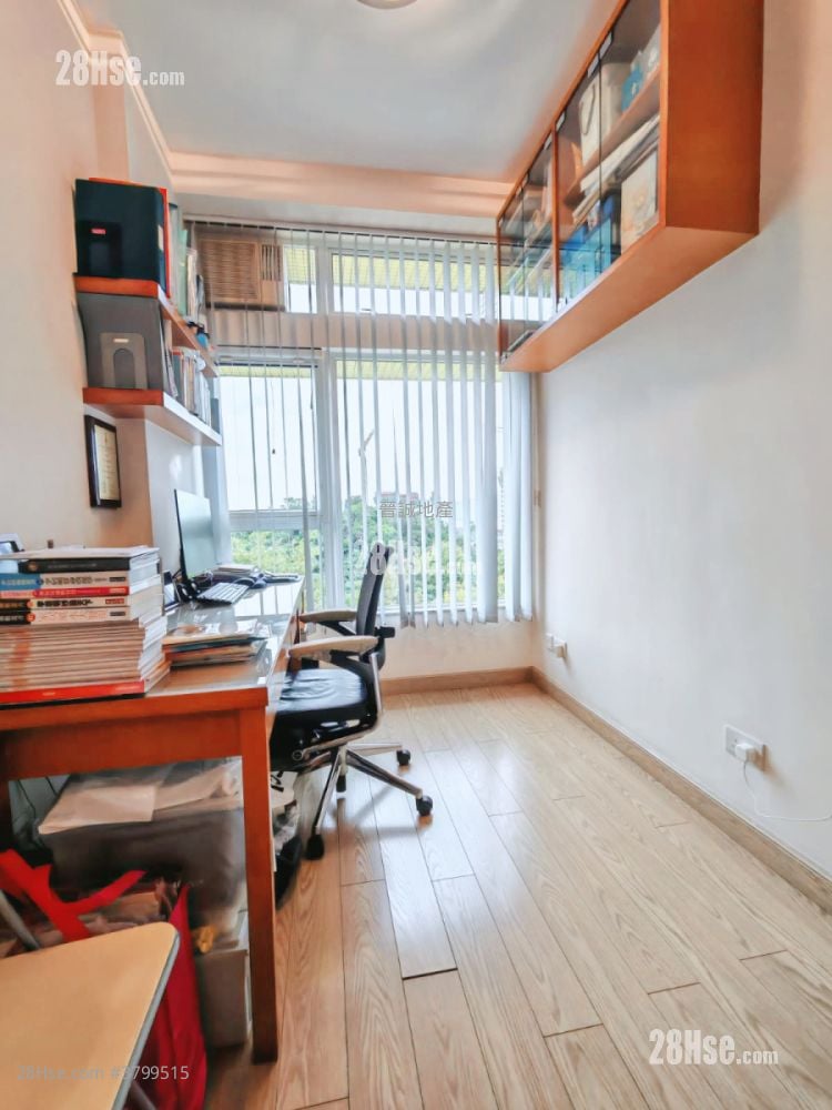 The Hillgrove Sell 4 Bedrooms , 3 Bathrooms 941 ft²