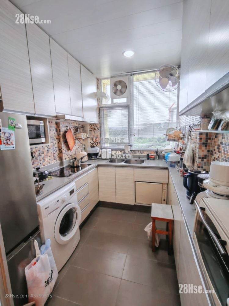 The Hillgrove Sell 4 Bedrooms , 3 Bathrooms 941 ft²