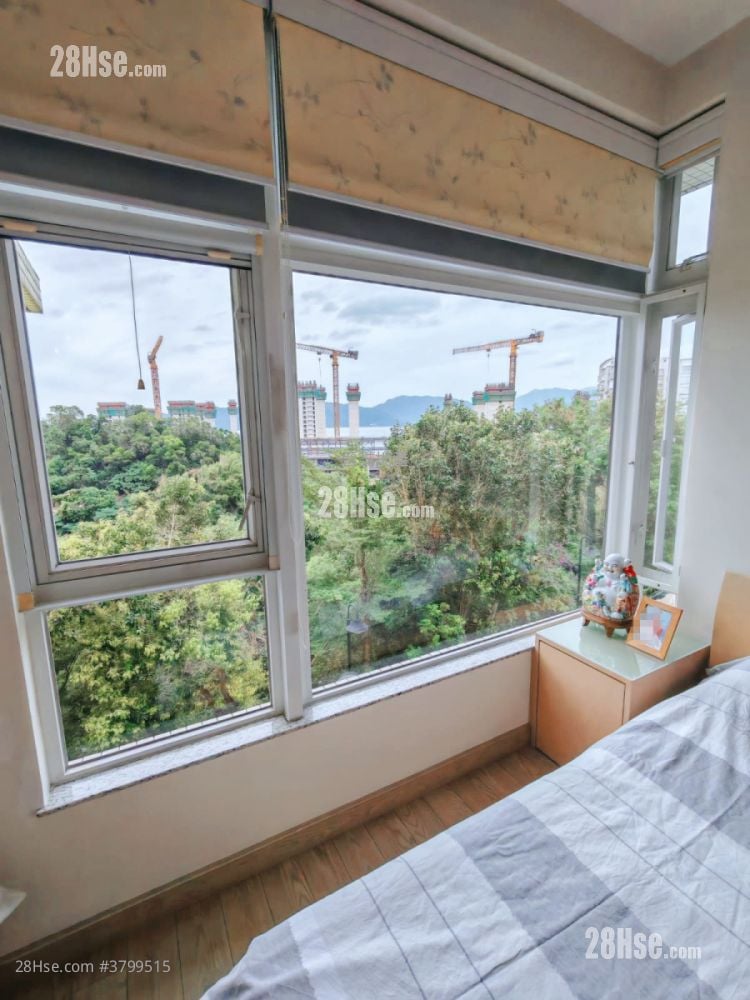 The Hillgrove Sell 4 Bedrooms , 3 Bathrooms 941 ft²