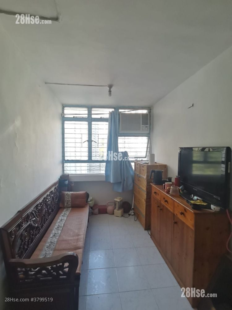 Leung King Estate Sell 2 Bedrooms , 1 Bathroom 280 ft²