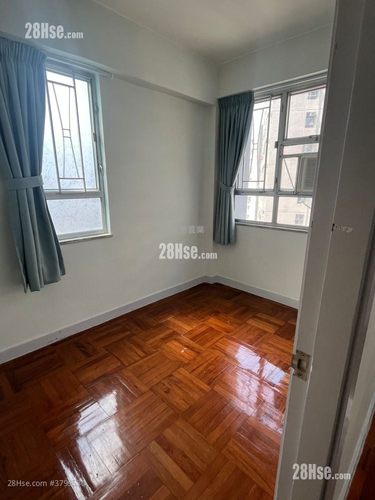 银辉大厦 售盘 1 房 , 1 浴室 255 平方尺