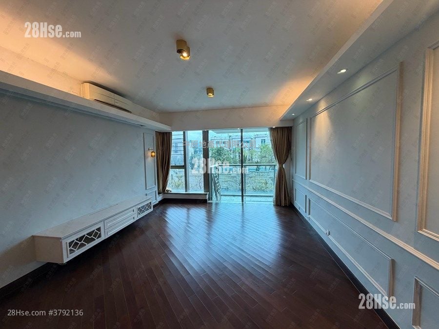 Mayfair By The Sea Rental 4 Bedrooms , 3 Bathrooms 1,400 ft²