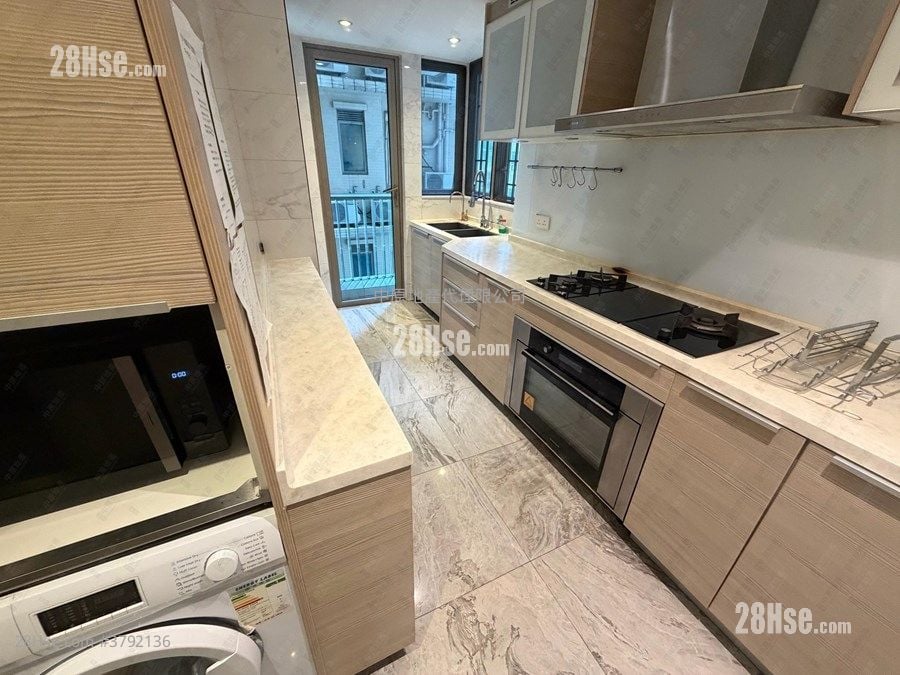 Mayfair By The Sea Rental 4 Bedrooms , 3 Bathrooms 1,400 ft²