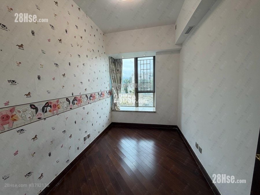 Mayfair By The Sea Rental 4 Bedrooms , 3 Bathrooms 1,400 ft²