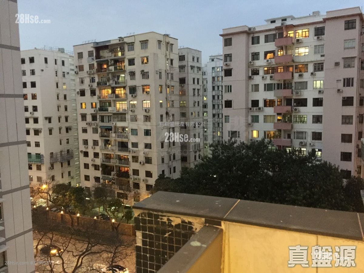 Shuet Kan Mansion Sell 3 Bedrooms 1,206 ft²
