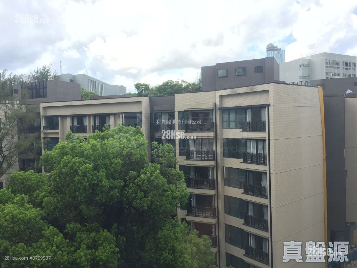 Shuet Kan Mansion Sell 3 Bedrooms 1,206 ft²