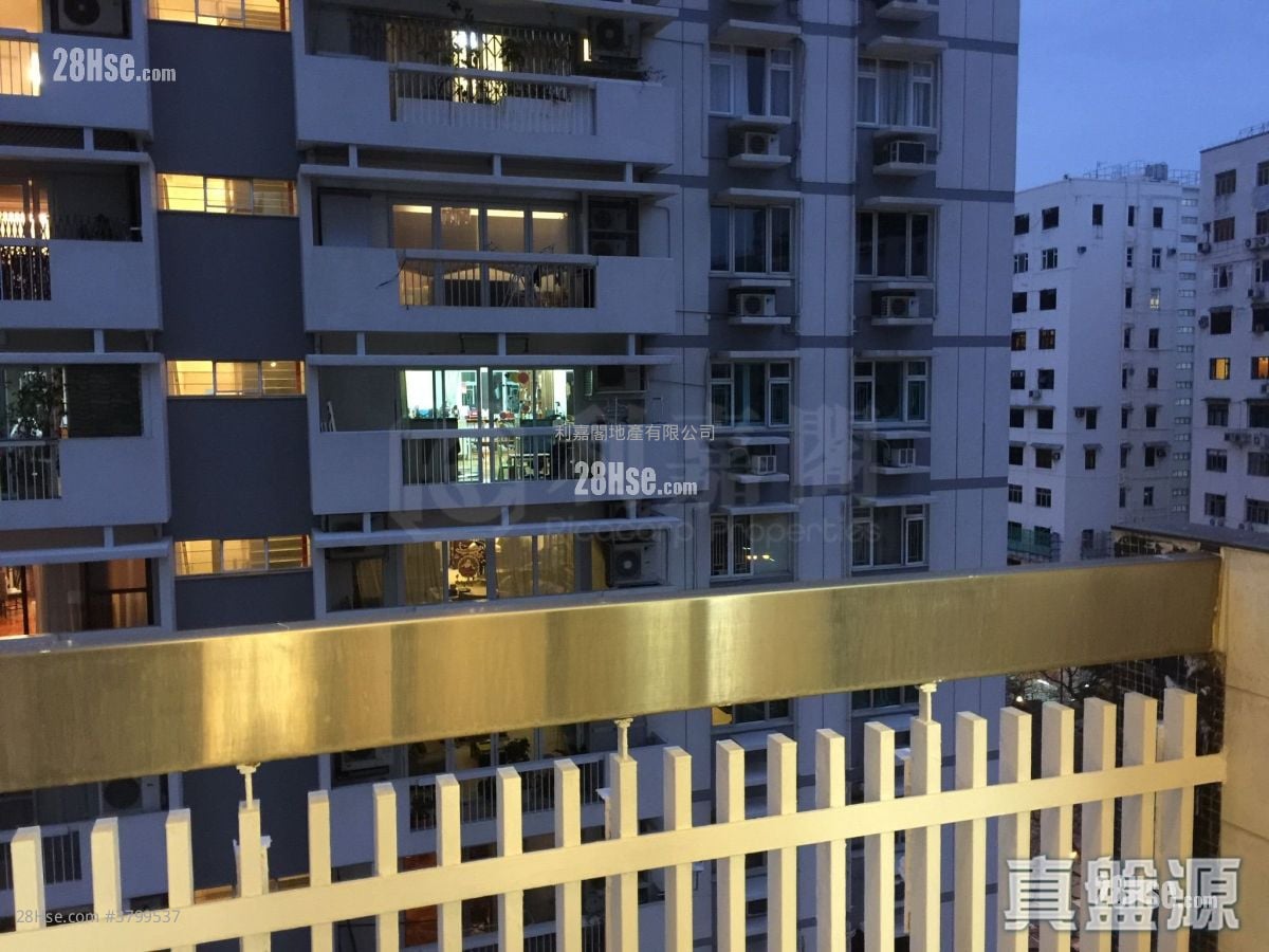 Shuet Kan Mansion Sell 3 Bedrooms 1,206 ft²