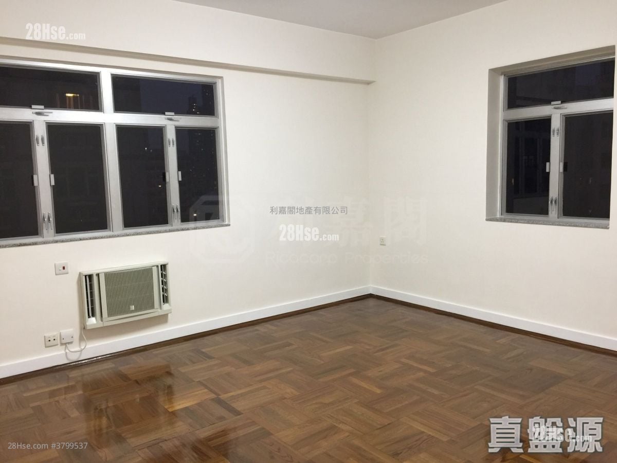 Shuet Kan Mansion Sell 3 Bedrooms 1,206 ft²