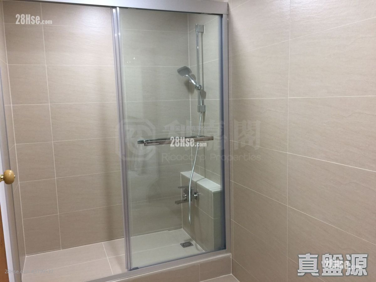 Shuet Kan Mansion Sell 3 Bedrooms 1,206 ft²