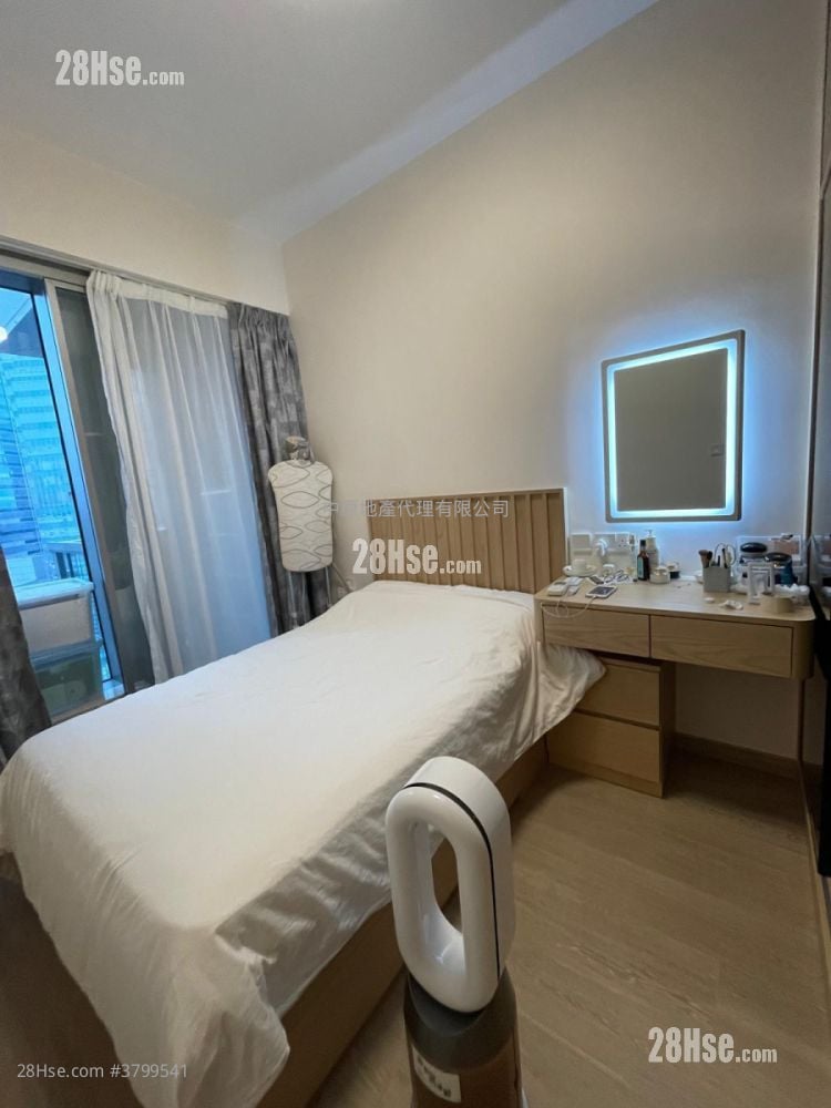 Grand Central Sell 1 Bedroom , 1 Bathroom 391 ft²