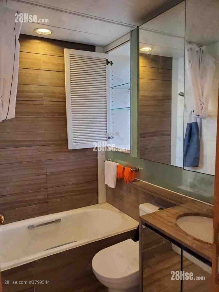 翘翠峰 售盘 3 房 667 平方尺