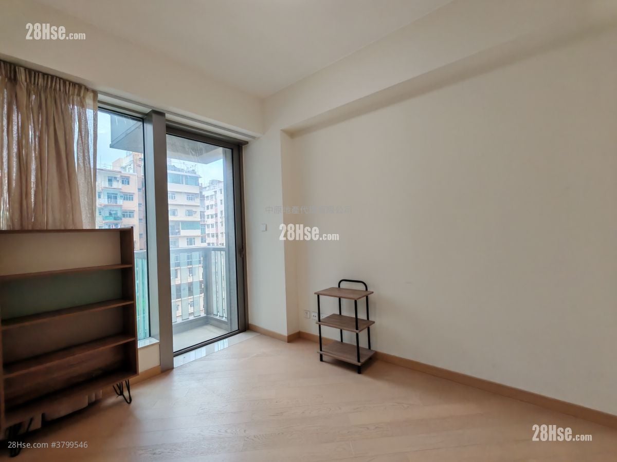 Grand Central Sell 2 Bedrooms , 1 Bathroom 597 ft²
